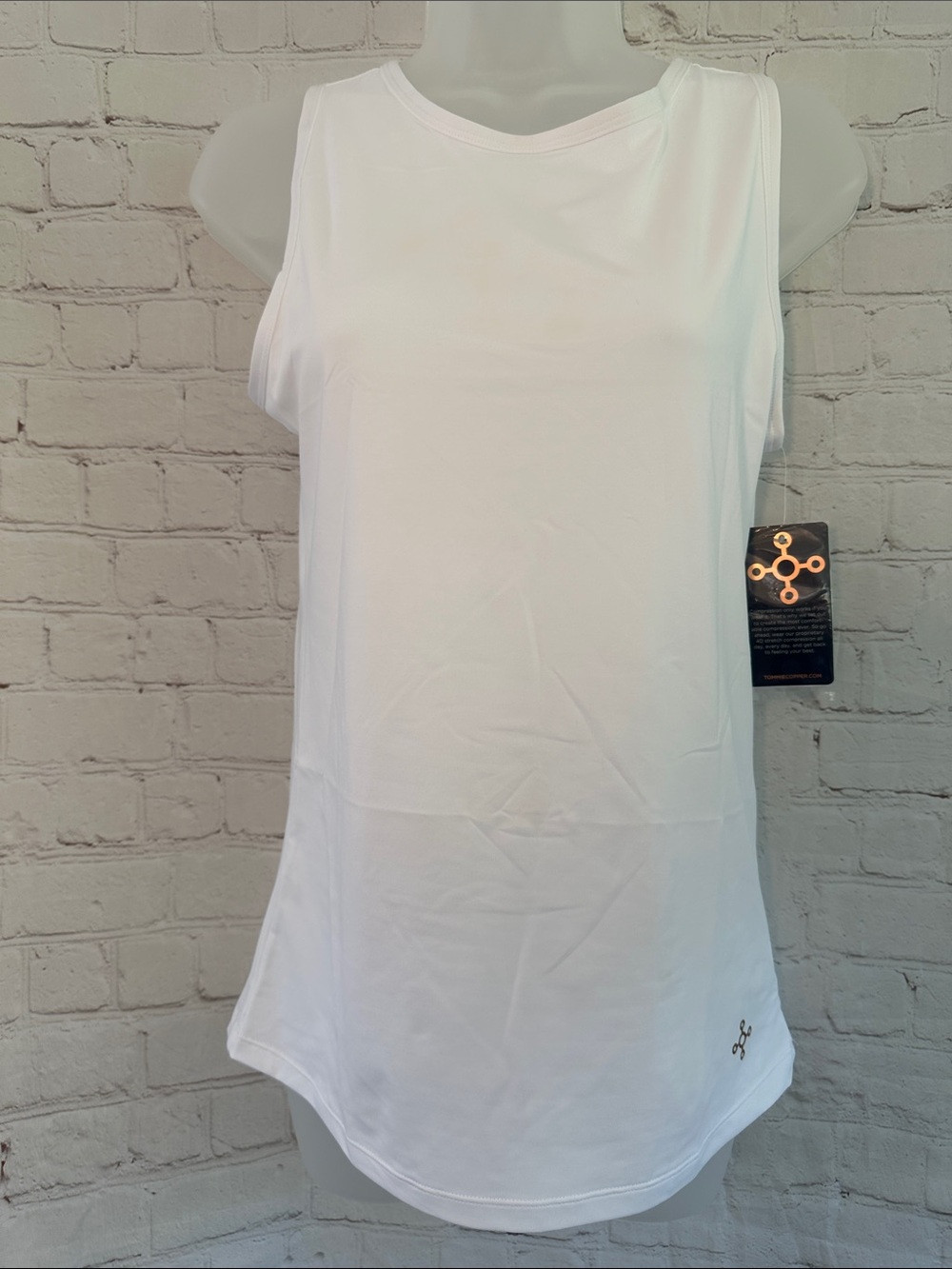 Tommy Copper NWT copper + zinc infused White Performance Tank Top – L